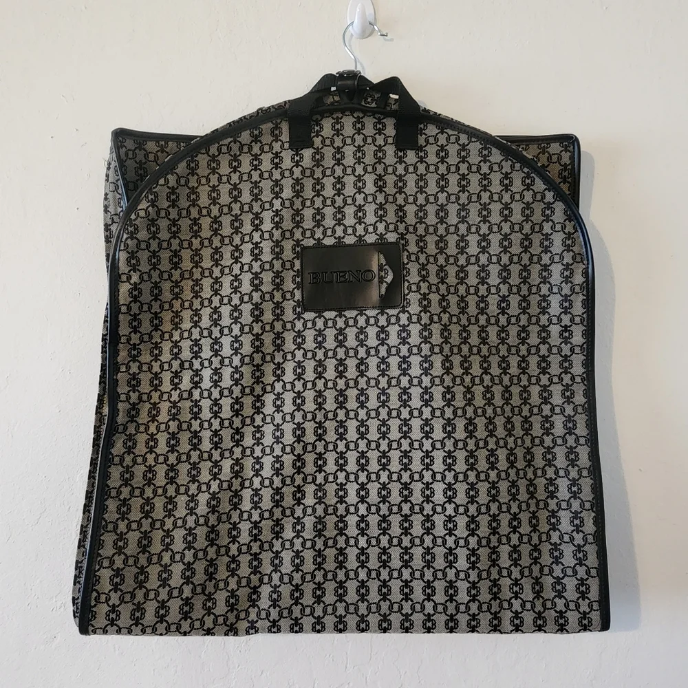 Bueno monogram garment